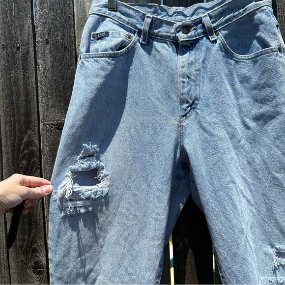 Vintage 90s Lee distressed denim jeans - Picture 3 of 9